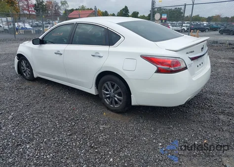 2015 Nissan Altima 2.5 S из США, поврежденный, VIN 1N4AL3AP7FC252480